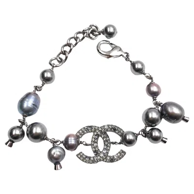 Pre-owned Chanel Grey Cc Crystal Fresh Water Bracelet In Gray