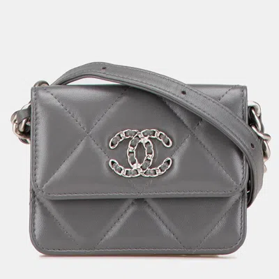 Pre-owned Chanel Grey Lambskin 19 Flap Coin Purse With Chain