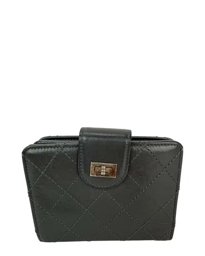 Pre-owned Chanel Grey Leather Aged 2.55 Reissue Zip Compact Wallet (authentic Pre-loved)