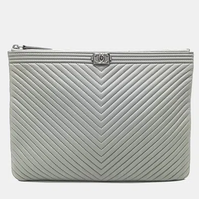 Pre-owned Chanel Grey Leather Chevron Boy Clutch New Medium In Gray