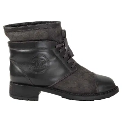 Pre-owned Chanel Grey Quilted Suede & Leather Shearling Ankle Boots Shoes 38 In Gray