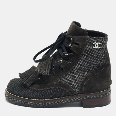 Pre-owned Chanel Grey Suede And Tweed Cc Logo Ankle Length Boots Size 36 In Gray