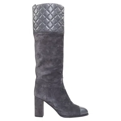 Pre-owned Chanel Grey Suede Block Heel Boots In Gray