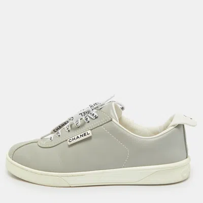 Pre-owned Chanel Grey/white Leather Weekender Sneakers Size 37.5