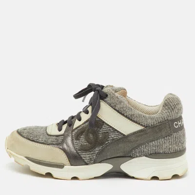 Pre-owned Chanel Grey/white Tweed Suede And Leather Low Top Cc Sneakers Size 35.5 In Gray
