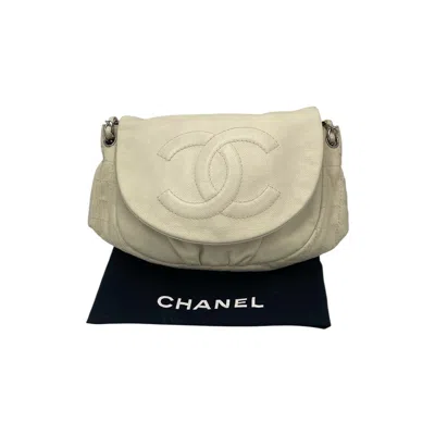 Pre-owned Chanel Halfmoon Woc Vintage White Caviar Silver