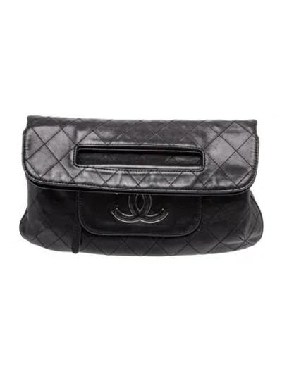 Pre-owned Chanel Hamptons Cc Foldover Clutch In Black