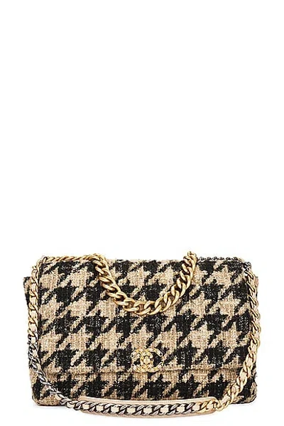 Pre-owned Chanel Houndstooth Chain Shoulder Bag In Beige