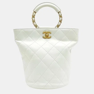 Pre-owned Chanel In The Loop Chain Backpack As1362 In White