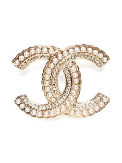 Pre-owned Chanel Interlocking Cc Brooch