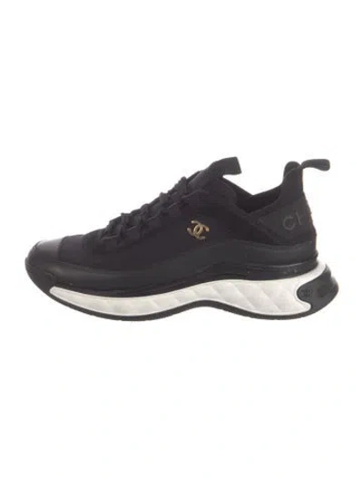 Pre-owned Chanel Interlocking Cc Logo Athletic Sneakers In Black