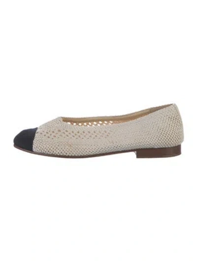 Pre-owned Chanel Interlocking Cc Logo Ballet Flats In White