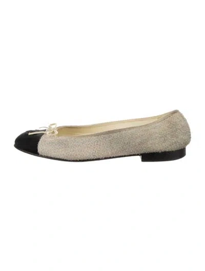 Pre-owned Chanel Interlocking Cc Logo Bow Accents Ballet Flats In Neutral