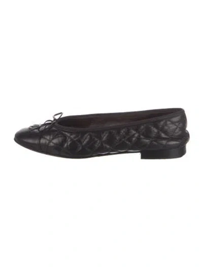 Pre-owned Chanel Interlocking Cc Logo Calfskin Ballet Flats In Black