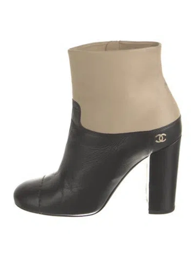 Pre-owned Chanel Interlocking Cc Logo Calfskin Boots