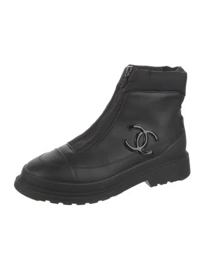 Pre-owned Chanel Interlocking Cc Logo Calfskin Combat Boots In Black