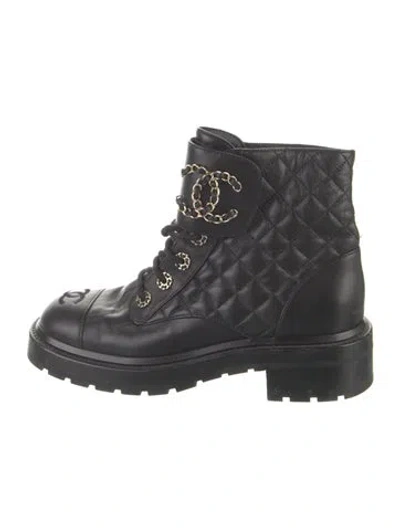 Pre-owned Chanel Interlocking Cc Logo Calfskin Combat Boots In Black