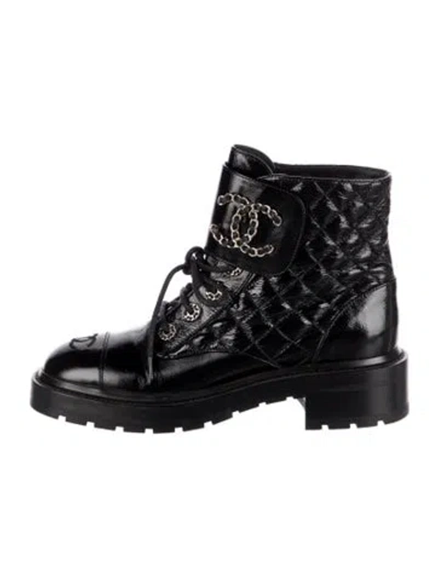 Pre-owned Chanel Interlocking Cc Logo Calfskin Combat Boots In Black