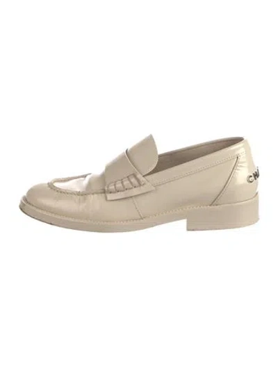 Pre-owned Chanel Interlocking Cc Logo Calfskin Loafers In Neutral