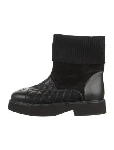 Pre-owned Chanel Interlocking Cc Logo Calfskin Moto Boots In Black