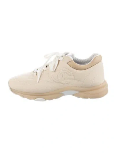Pre-owned Chanel Interlocking Cc Logo Canvas Athletic Sneakers In Neutral