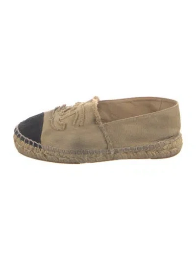 Pre-owned Chanel Interlocking Cc Logo Canvas Espadrilles In Black/neutrals