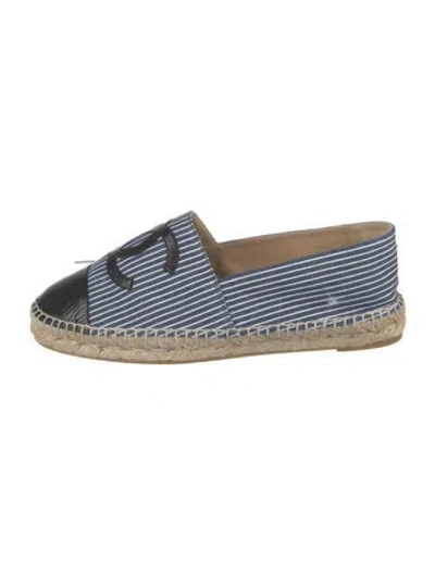 Pre-owned Chanel Interlocking Cc Logo Canvas Espadrilles In Blue