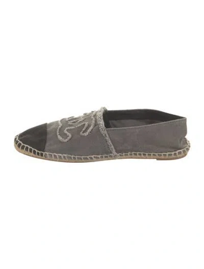 Pre-owned Chanel Interlocking Cc Logo Canvas Espadrilles In Multi
