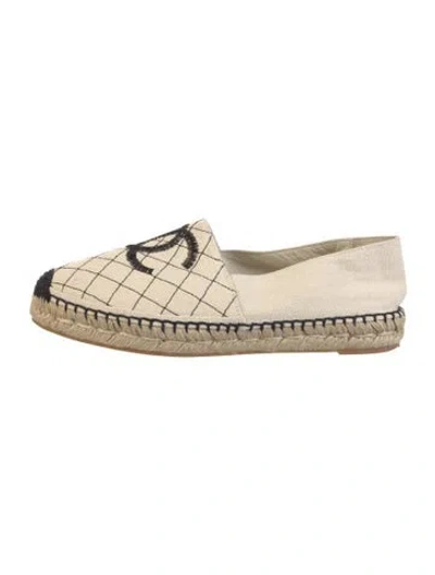 Pre-owned Chanel Interlocking Cc Logo Canvas Espadrilles In Neutral