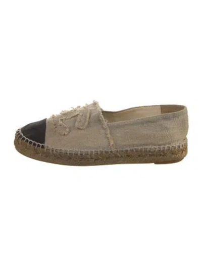Pre-owned Chanel Interlocking Cc Logo Canvas Espadrilles In Neutral