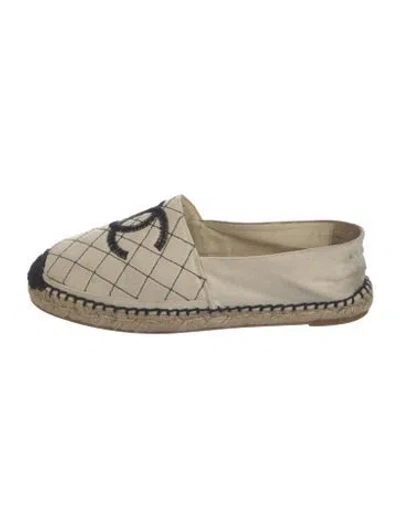 Pre-owned Chanel Interlocking Cc Logo Canvas Espadrilles In Neutral