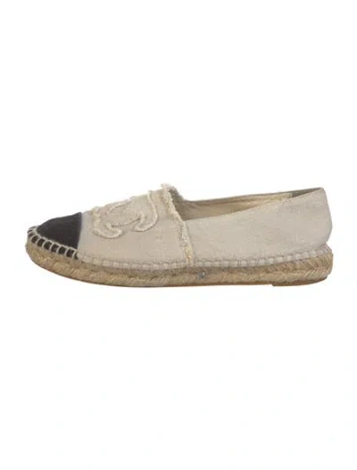 Pre-owned Chanel Interlocking Cc Logo Canvas Espadrilles In Neutral