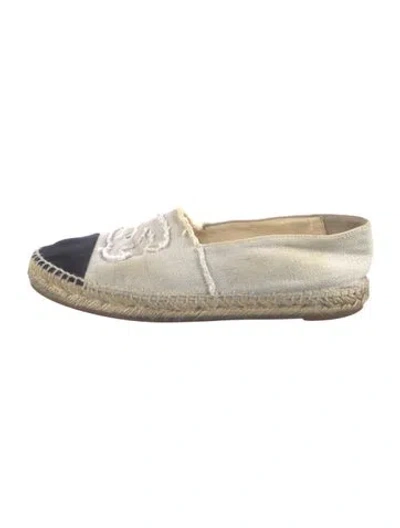 Pre-owned Chanel Interlocking Cc Logo Canvas Espadrilles In Neutral