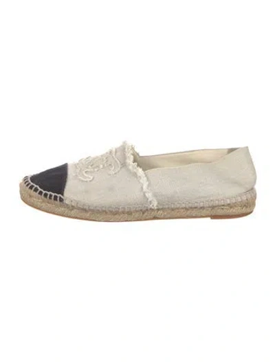 Pre-owned Chanel Interlocking Cc Logo Canvas Espadrilles In Neutral