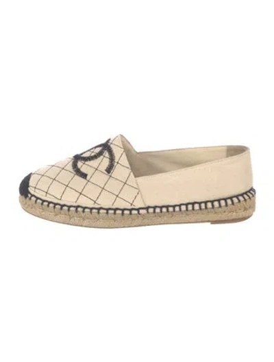 Pre-owned Chanel Interlocking Cc Logo Canvas Espadrilles In Neutral