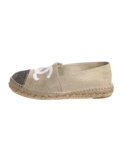 Pre-owned Chanel Interlocking Cc Logo Canvas Espadrilles In Neutral