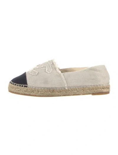 Pre-owned Chanel Interlocking Cc Logo Canvas Espadrilles In Neutral