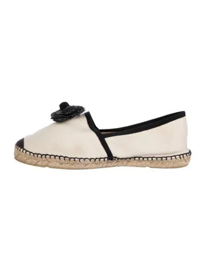 Pre-owned Chanel Interlocking Cc Logo Canvas Espadrilles In Neutrals