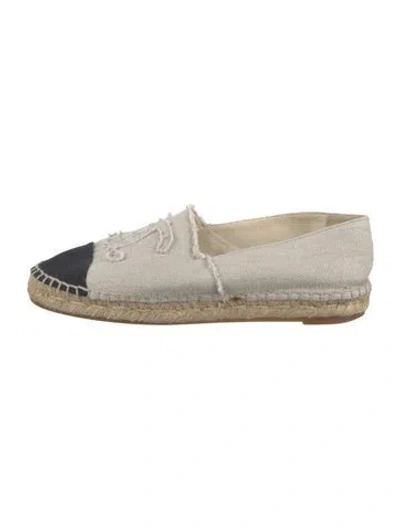 Pre-owned Chanel Interlocking Cc Logo Canvas Espadrilles In Neutrals