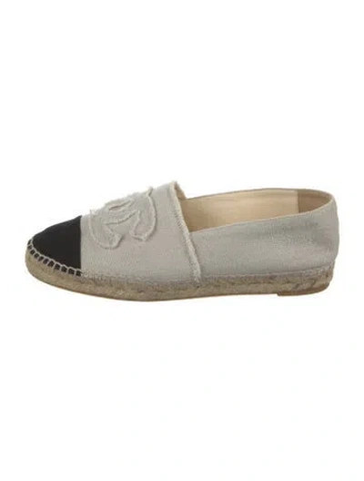 Pre-owned Chanel Interlocking Cc Logo Canvas Espadrilles In Neutrals