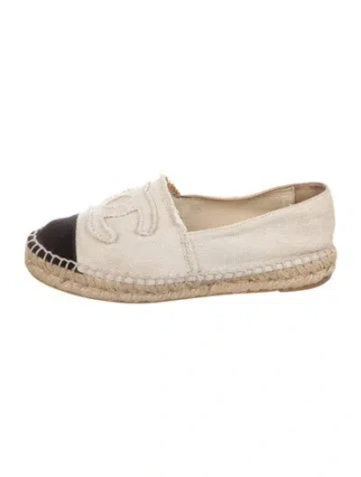Pre-owned Chanel Interlocking Cc Logo Canvas Espadrilles In Neutrals