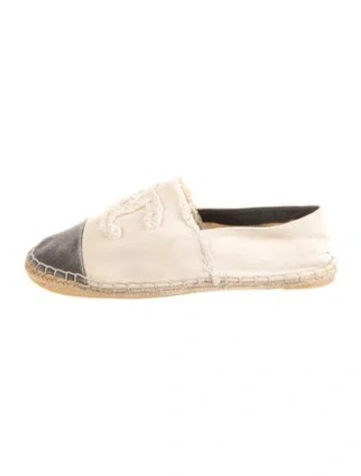 Pre-owned Chanel Interlocking Cc Logo Canvas Espadrilles In Neutrals