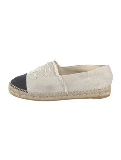 Pre-owned Chanel Interlocking Cc Logo Canvas Espadrilles In Neutrals