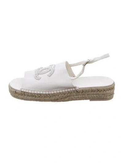 Pre-owned Chanel Interlocking Cc Logo Canvas Espadrilles In White