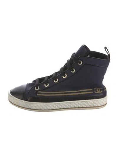 Pre-owned Chanel Interlocking Cc Logo Canvas Sneakers In Blue