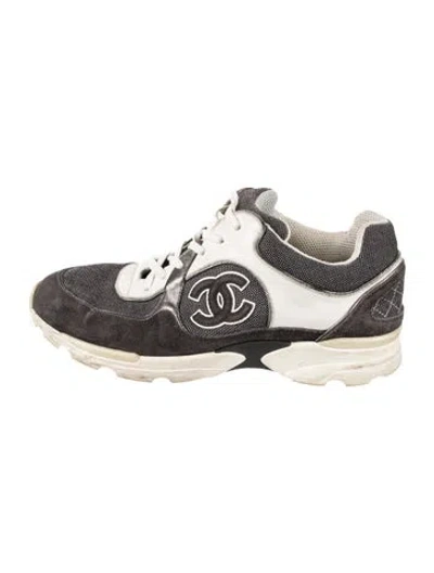 Pre-owned Chanel Interlocking Cc Logo Canvas Sneakers In Gray