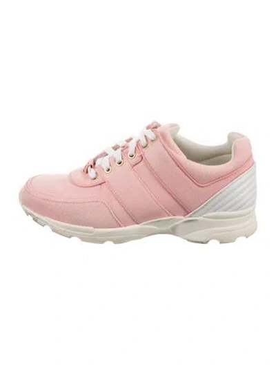 Pre-owned Chanel Interlocking Cc Logo Canvas Sneakers In Pink