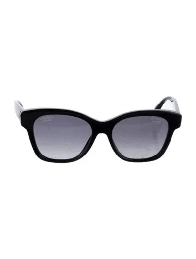 Pre-owned Chanel Interlocking Cc Logo Cat-eye Sunglasses In Black