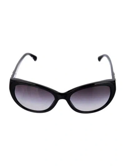 Pre-owned Chanel Interlocking Cc Logo Cat-eye Sunglasses In Black