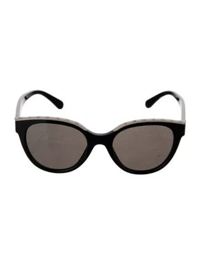 Pre-owned Chanel Interlocking Cc Logo Cat-eye Sunglasses In Black